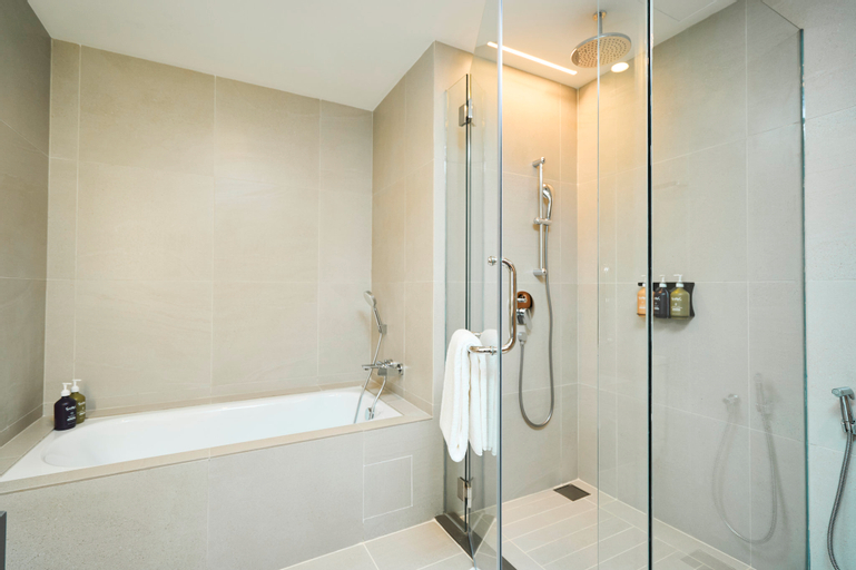 Bathroom 11