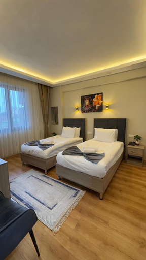 Bedroom 5, Lions Hotel, Karamürsel