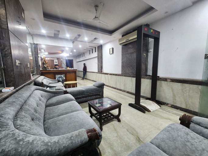 Others 5, Hotel Mid Town, Delhi