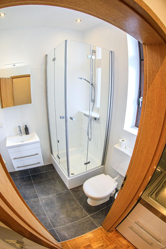 Others 4, Charming City Apartment with parking spot, Würzburg