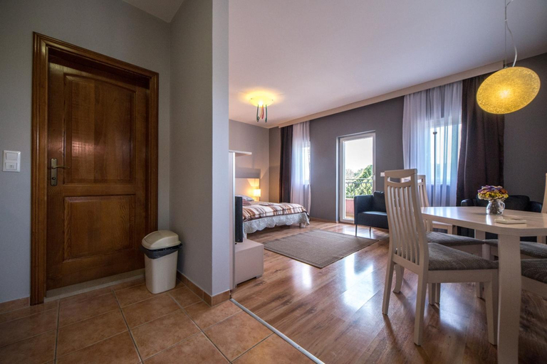 Others 2, Villa Lugano, Rovinj
