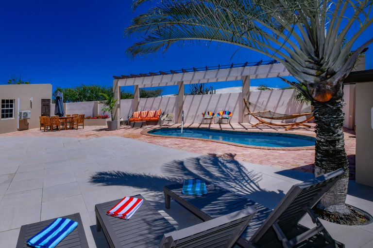 Facilities 4, Villa Tamar