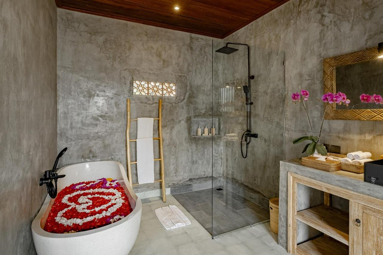 Bathroom 5, Suarga Lokha Ubud Villa, Gianyar