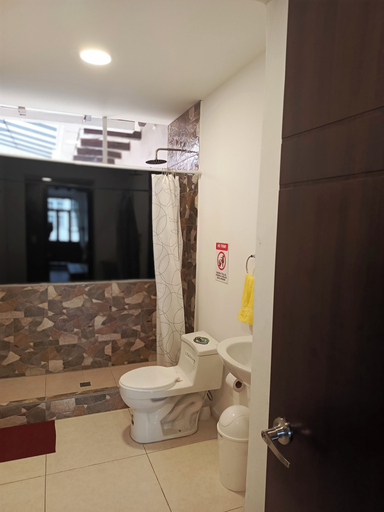 Bathroom 3, El Renacimiento, Cuenca
