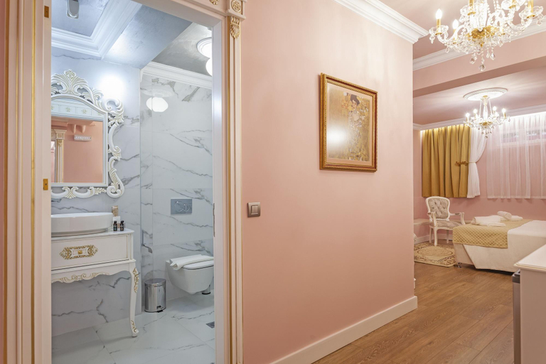 Bathroom 5, Via Villa Iliotti, South Aegean