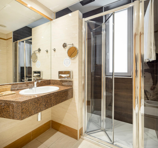 Bathroom, Senator Barcelona Spa Hotel, Barcelona