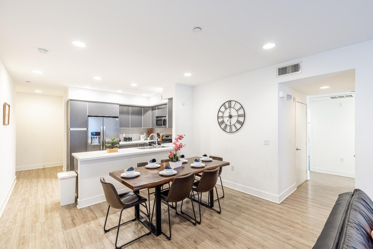 Others 5, Hollywood Furnished Apartments, Los Angeles