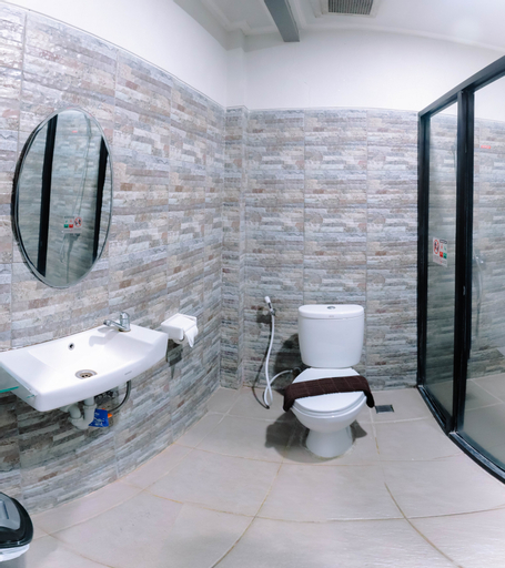 Bathroom 10