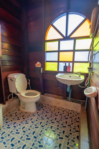 Bathroom 12