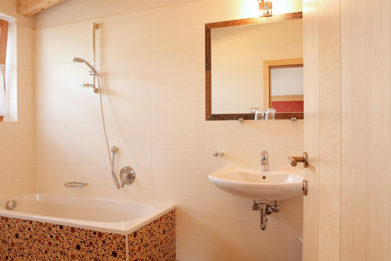 Bathroom 3, Garni Iosc, Bolzano