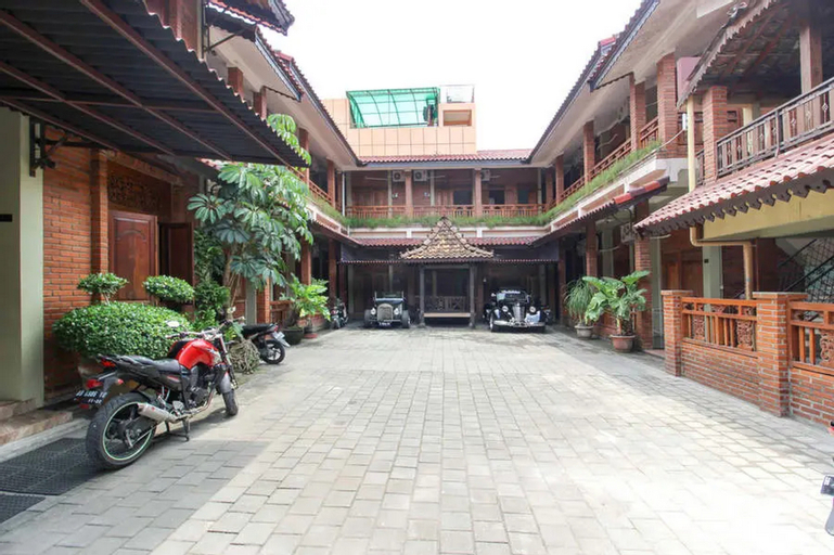 Exterior & Views 2, RedDoorz near AMIKOM Yogyakarta 2, Sleman