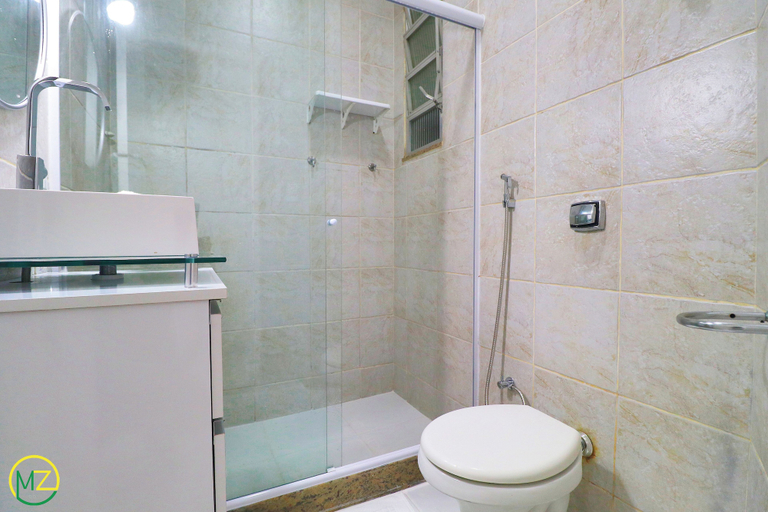 Bathroom 4, PRADO VI, Rio de Janeiro