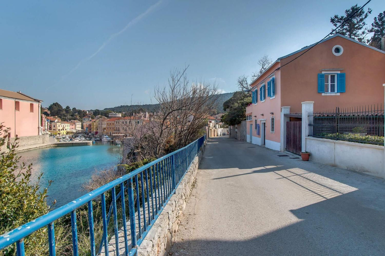Exterior view, Narcis Central Apartment with Sea & City Views, Mali Lošinj