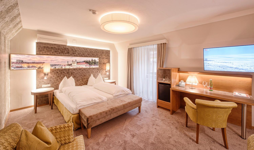 Bedroom 12