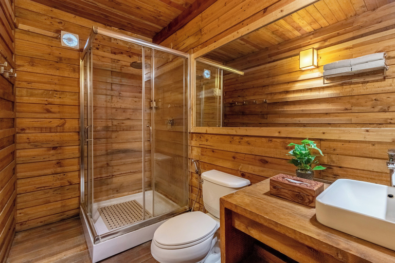 Bathroom 3, Alaya Stays Suro Woodcrest Chalet, Solan