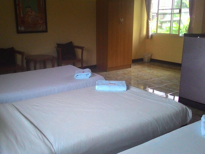 Bedroom 5, Phoemphoon 2 Hotel, Muang Nan