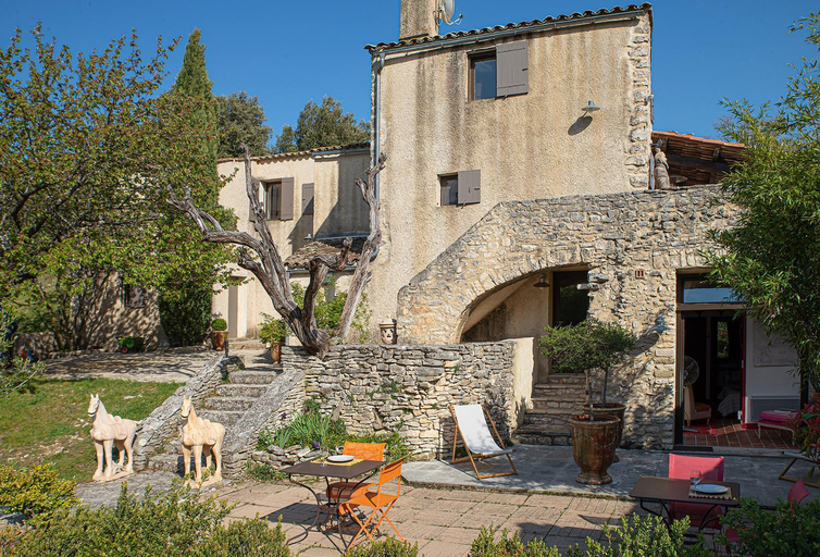Others 5, Le Clos des Amandiers, Alpes-de-Haute-Provence