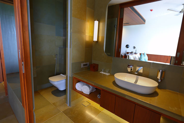 Bathroom 4, Saptha Resort and spa, Wayanad