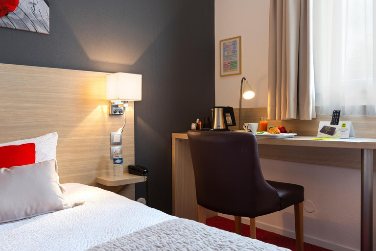Bedroom 3, Logis Hotel Altina, Eure
