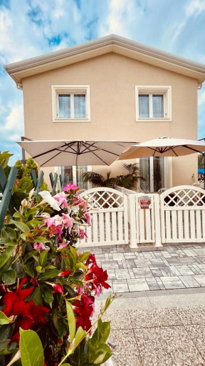 Exterior & Views 1, LIDO BLU, Lucca