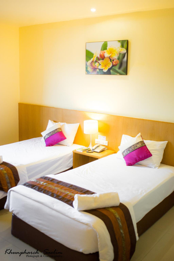 Bedroom 3, The Lephant Hotel, Phunphin