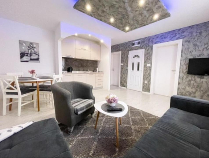 Dining Room 1