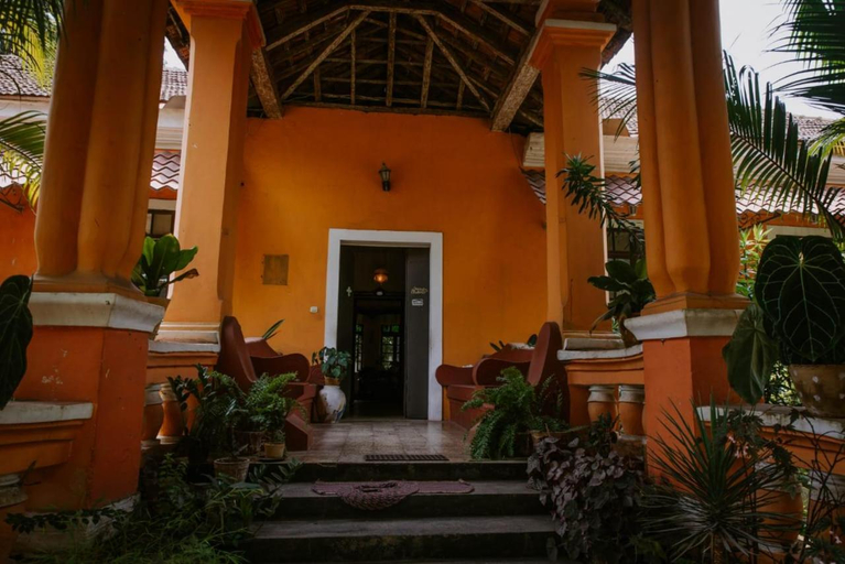 Exterior 10
