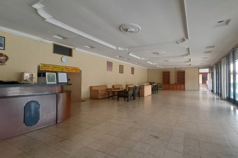 Public Area 21