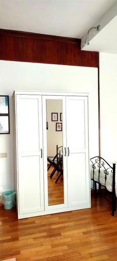 Others 2, B&B L'Assiolo, Ancona