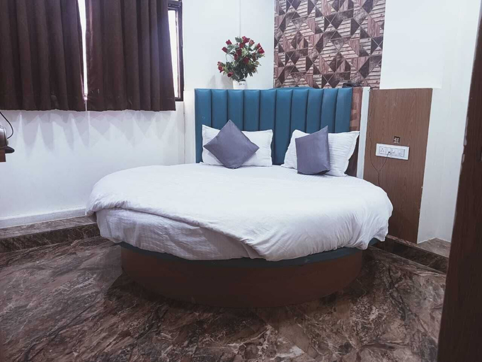 Bedroom 5, Hotel KB Villa, Gandhinagar
