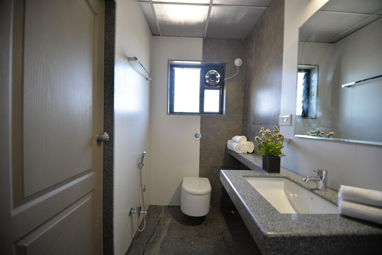 Bathroom 3, Naman Hotel, Solapur