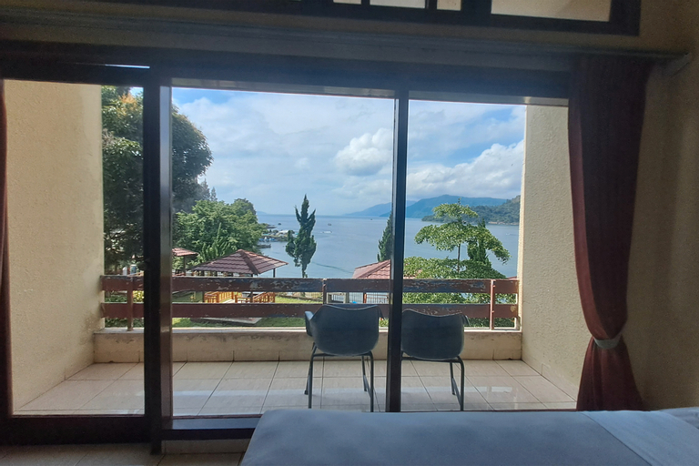 Exterior & Views 16