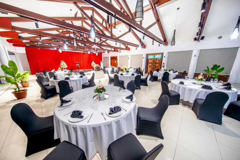 Food & Drinks 5, Tanoa Tusitala Hotel, Vaimauga West