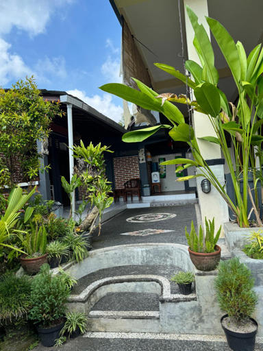 Exterior 19