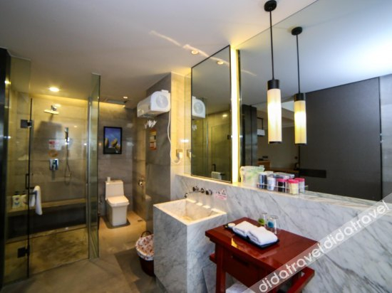 Others 3, Yun Hotel, Xiangfan