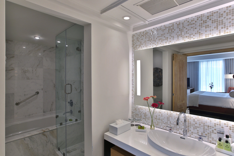 InterContinental Hotels TEGUCIGALPA AT MULTIPLAZA MALL - Tap to explore photos