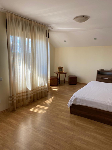 2, Casa Andrei, Limanu