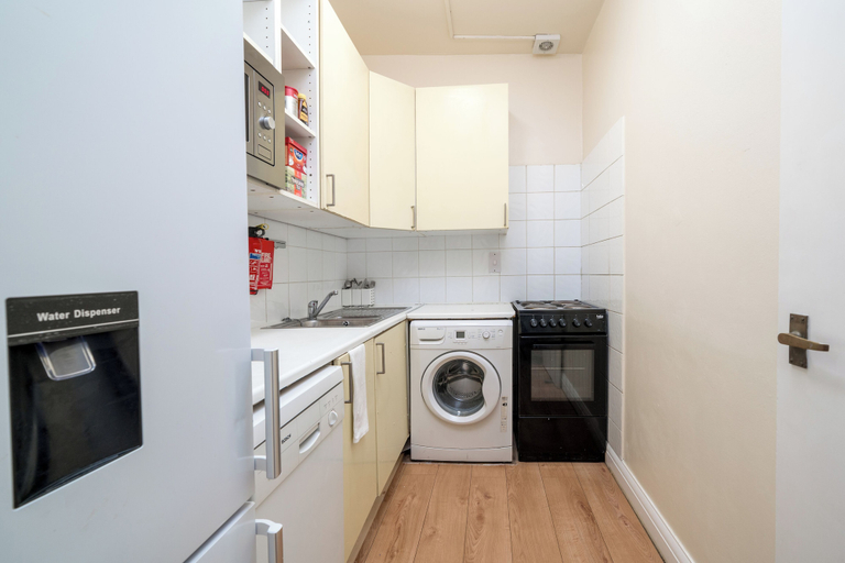 Others 5, JOIVY Cosy maisonette near Abbey Road, London