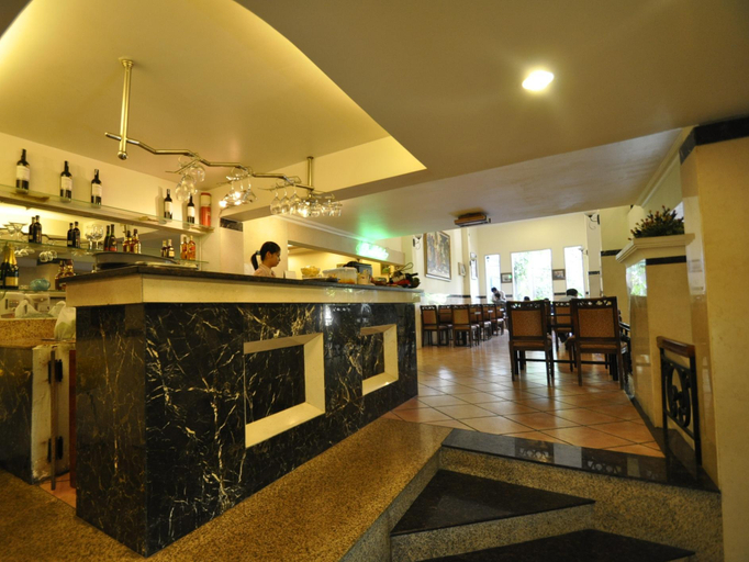 Food & Drinks, S79 Sunflower Hotel & Spa, District 10