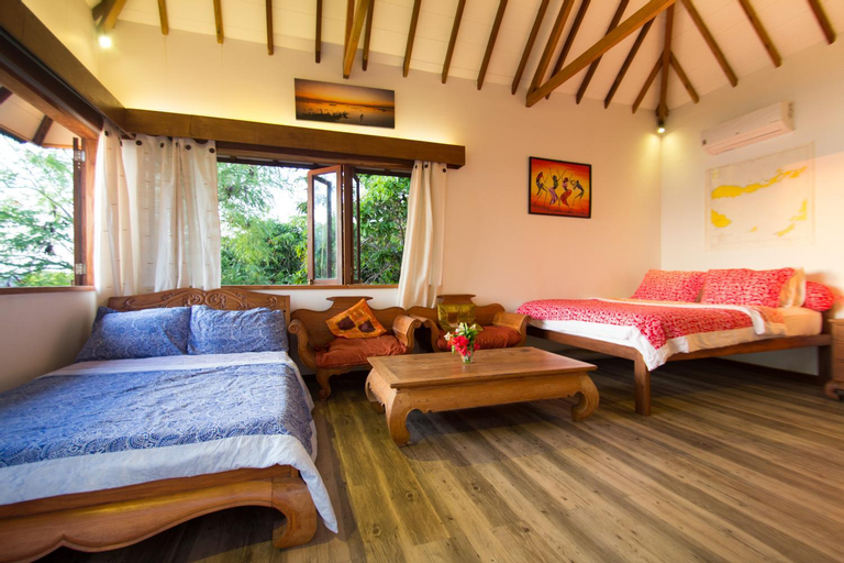 Bedroom 2, Boa Hill Surf House, Rote Ndao