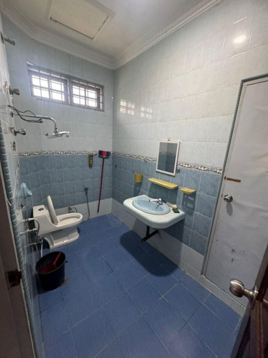 Bathroom 3, Mama Homestay Kampung Tapang Kota Bharu, Kota Bharu