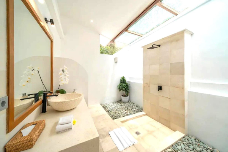 Bathroom 5, Mateo Villa Uluwatu, Badung