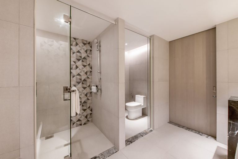 Bathroom 7
