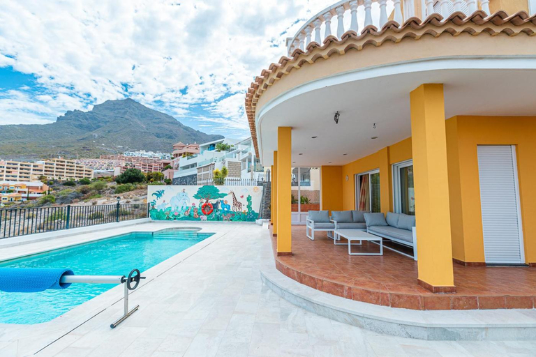 2, Villa with private pool and magnificent views, Santa Cruz de Tenerife
