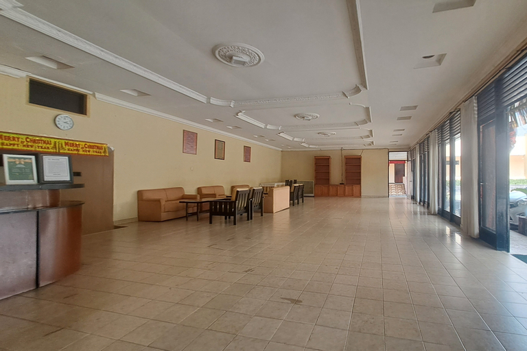 Public Area 19