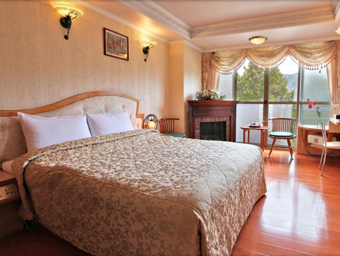 Bedroom 3, Ali-Shan Kaofeng Hotel, Chiayi County