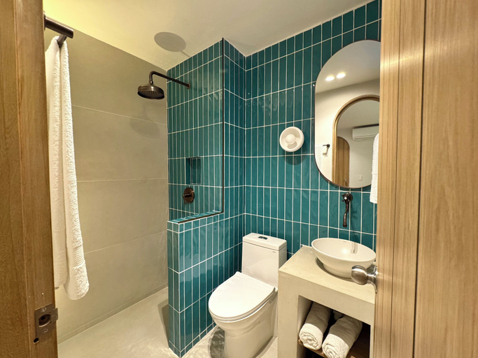 Bathroom 3, Villa Kalah, Puerto Triunfo