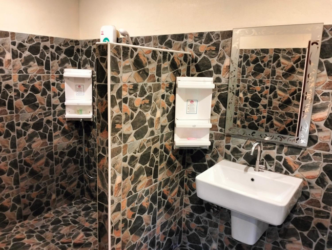 Bathroom 17