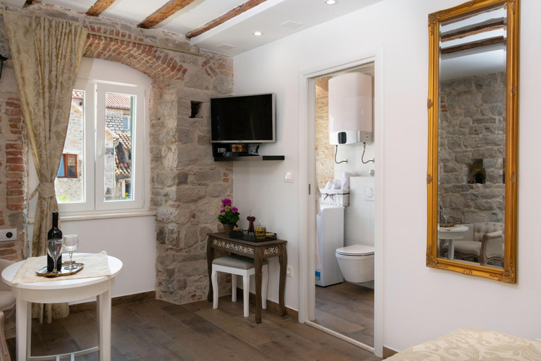 Others 3, Studio Amore in Diocletian palace, Split