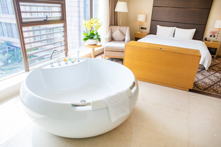 Bathroom 25